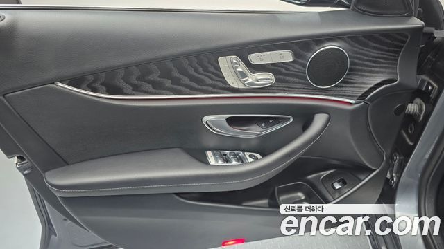 Mercedes-Benz E-Class (W213) E220d Avantgarde 2020 — фото 24