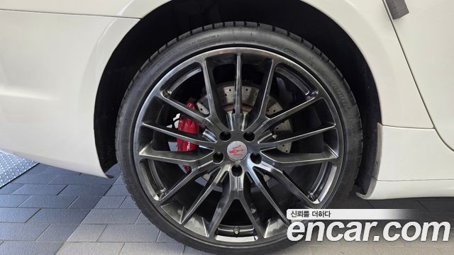 Maserati Quattroporte GTS 3.8 V8 2015 — фото 5