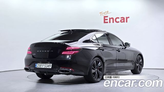 Genesis G70 Gasoline 2.0T 2WD 2022 — фото 2