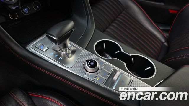 Genesis G70 Gasoline 2.0T 2WD 2022 — фото 9
