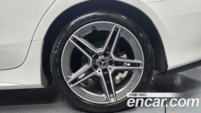 Mercedes-Benz CLS-Class (C257) CLS300d AMG Line 2019 — фото 27
