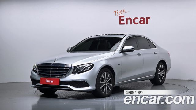 Mercedes-Benz E-Class (W213) E300e 4MATIC Exclusive 2020 — фото 1