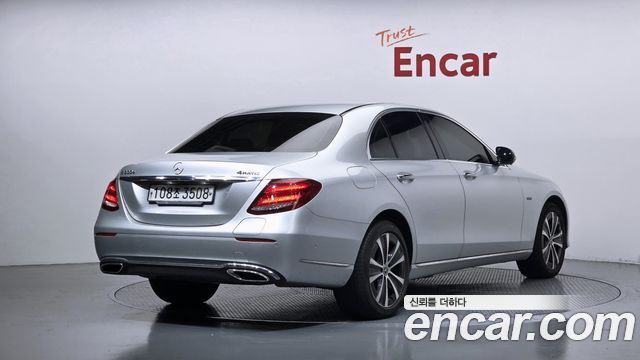 Mercedes-Benz E-Class (W213) E300e 4MATIC Exclusive 2020 — фото 2