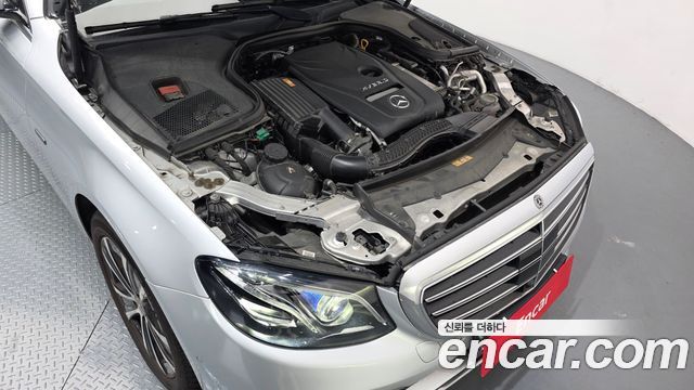 Mercedes-Benz E-Class (W213) E300e 4MATIC Exclusive 2020 — фото 6