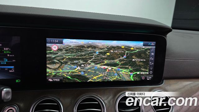 Mercedes-Benz E-Class (W213) E300e 4MATIC Exclusive 2020 — фото 18