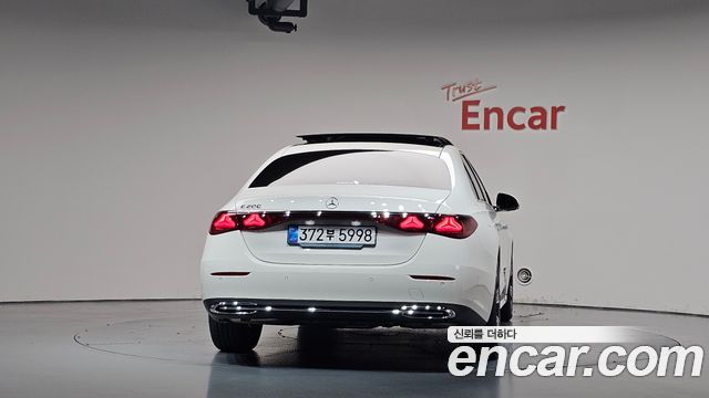 Mercedes-Benz E-Class (W214) E200 Avantgarde 2025 — фото 4