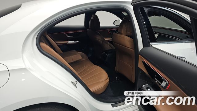 Mercedes-Benz E-Class (W214) E200 Avantgarde 2025 — фото 12