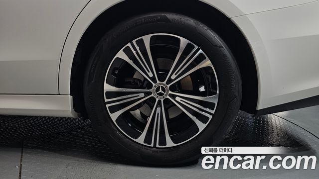 Mercedes-Benz E-Class (W214) E200 Avantgarde 2025 — фото 21