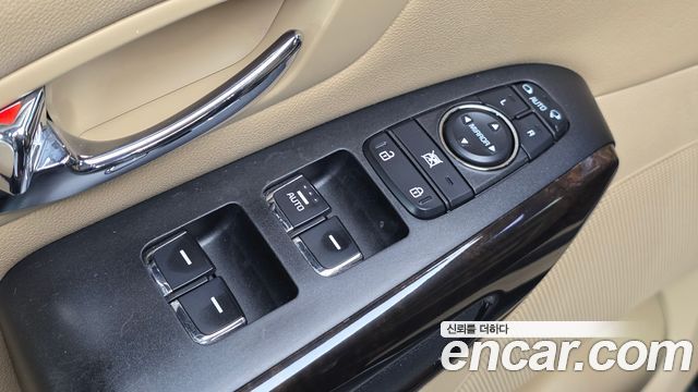 Kia Carnival 7-Seater Limousine VIP 2019 — фото 17