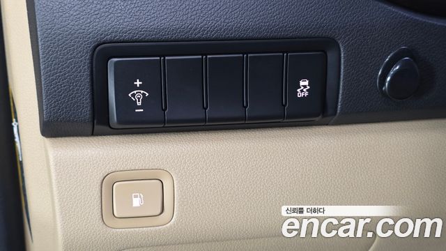 Kia Carnival 7-Seater Limousine VIP 2019 — фото 18