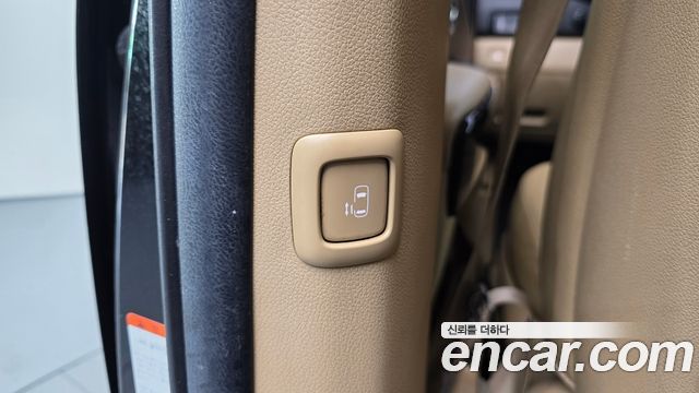 Kia Carnival 7-Seater Limousine VIP 2019 — фото 35