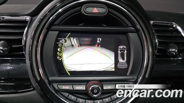 MINI Cooper D Clubman Standard 2nd 2017 — фото 15