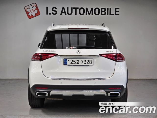 Mercedes-Benz GLE-Class (W167) GLE300d 4MATIC 2022 — фото 4