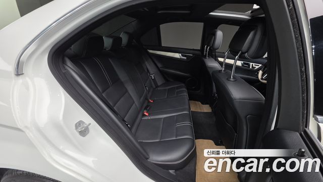 Mercedes-Benz C-Class (W204) C200 CGI Avantgarde Style Package 2013 — фото 19