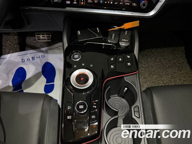 Kia Sportage Hybrid (V) 30Th Edition 2WD 2024 — фото 17