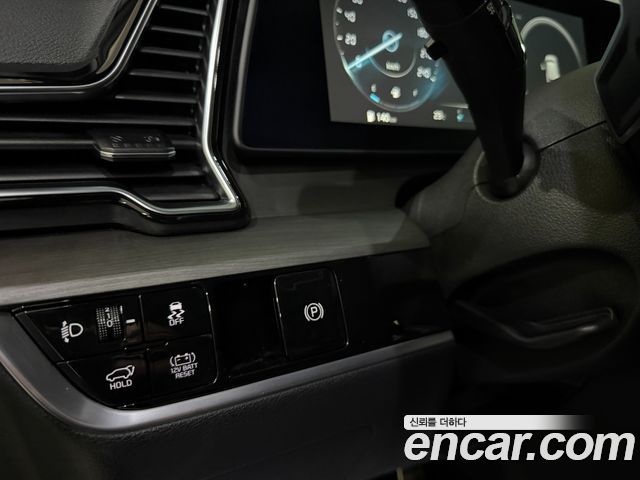 Kia Sportage Hybrid (V) 30Th Edition 2WD 2024 — фото 20