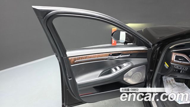 Genesis G90 5.0 AWD Prestige 2019 — фото 24