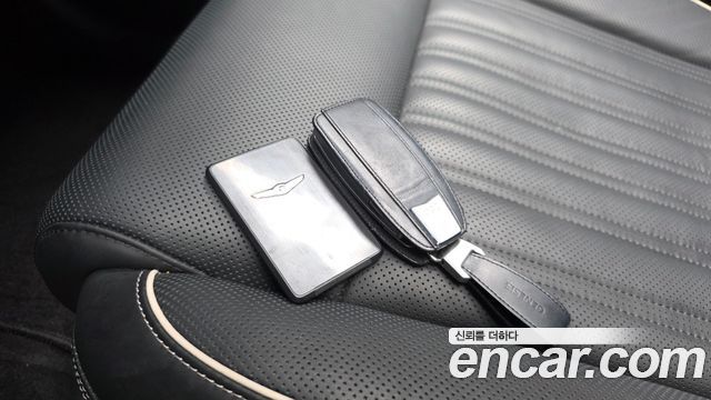Genesis G90 5.0 AWD Prestige 2019 — фото 31