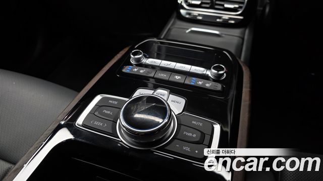 Genesis G90 5.0 AWD Prestige 2019 — фото 38