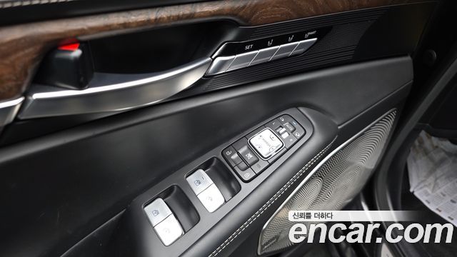 Genesis G90 5.0 AWD Prestige 2019 — фото 40