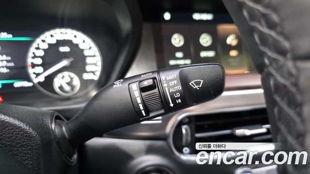 Genesis G90 5.0 AWD Prestige 2019 — фото 41