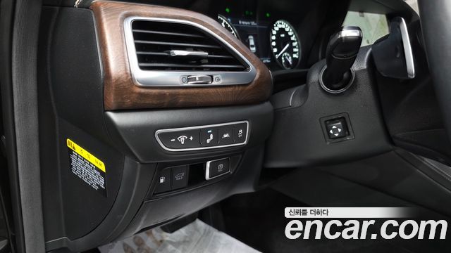 Genesis G90 5.0 AWD Prestige 2019 — фото 44