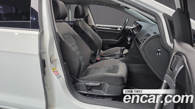Volkswagen Golf (VII) 2.0 TDI 2016 — фото 11