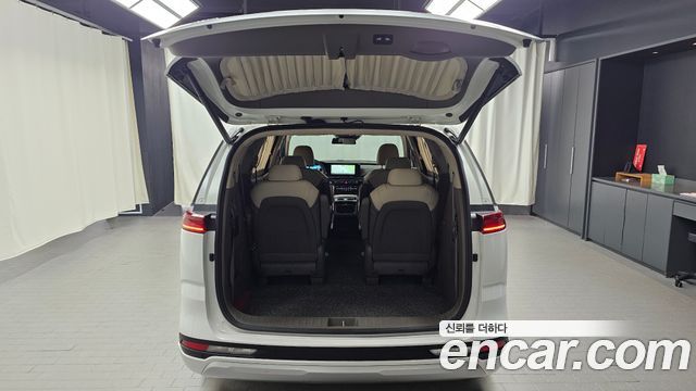 Kia Carnival (IV) Gasoline 9-Seater Hi-Limousine Signature 2023 — фото 16
