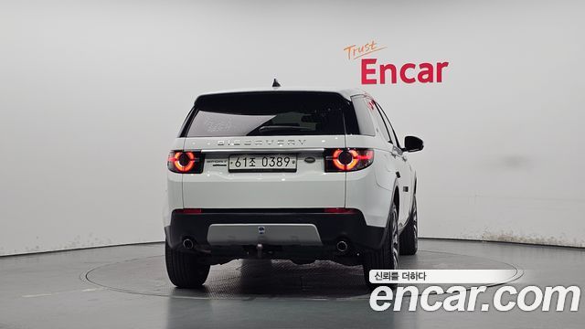 Land Rover Discovery Sport 2.0 TD4 HSE Luxury 2017 — фото 4