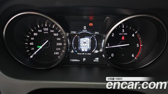 Land Rover Discovery Sport 2.0 TD4 HSE Luxury 2017 — фото 8