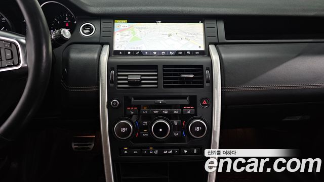 Land Rover Discovery Sport 2.0 TD4 HSE Luxury 2017 — фото 14