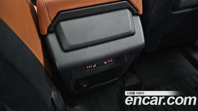 Land Rover Discovery Sport 2.0 TD4 HSE Luxury 2017 — фото 17