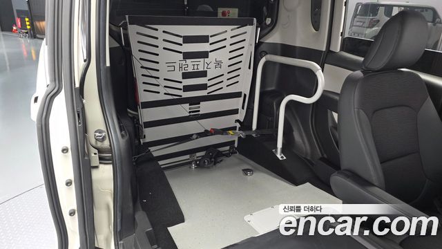 Kia Ray Wheel Chair Lift/Slope 2024 — фото 11