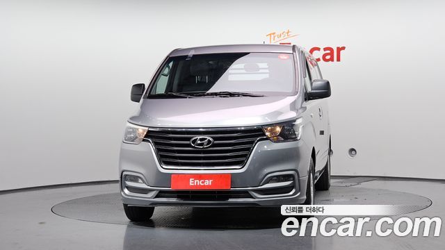 Hyundai Grand Starex Van 3-Seater Style 2019 — фото 3