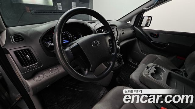 Hyundai Grand Starex Van 3-Seater Style 2019 — фото 7