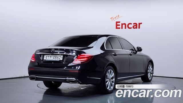 Mercedes-Benz E-Class (W213) E300 4MATIC Exclusive 2018 — фото 2