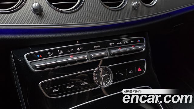 Mercedes-Benz E-Class (W213) E300 Avantgarde 2017 — фото 16
