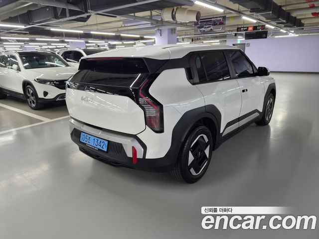 Kia EV3 Long Range 2WD AIr 2025 — фото 4
