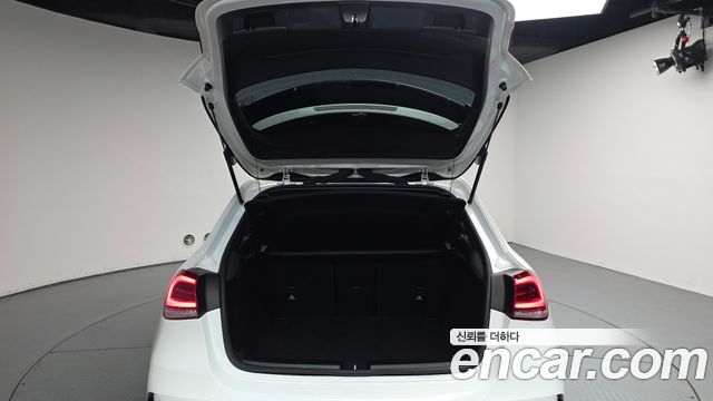 Mercedes-Benz A-Class (W177) AMG A45 4MAITC+ Hatchback 2022 — фото 20