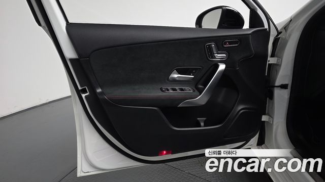 Mercedes-Benz A-Class (W177) AMG A45 4MAITC+ Hatchback 2022 — фото 24