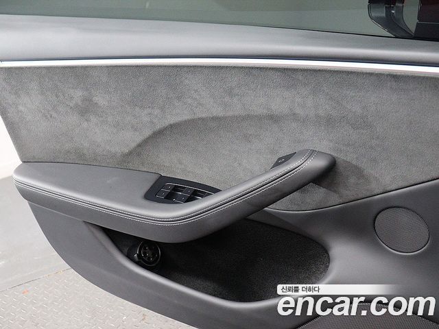 Tesla Model 3 Premium Long Range RWD 2024 — фото 10