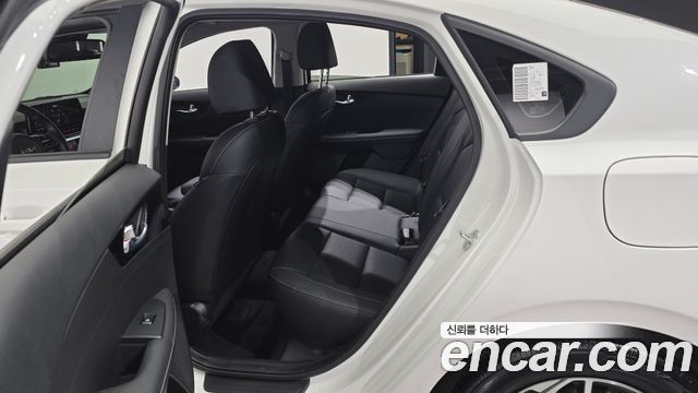 Kia K3 (II) 1.6 Prestige 2024 — фото 11
