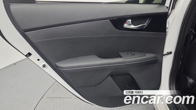 Kia K3 (II) 1.6 Prestige 2024 — фото 25