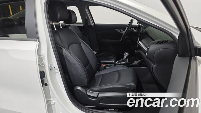Kia K3 (II) 1.6 Prestige 2024 — фото 26