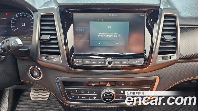 KG Mobility (SsangYong) Rexton Sports Khan Diesel 2.2 2WD Noblesse 2022 — фото 14