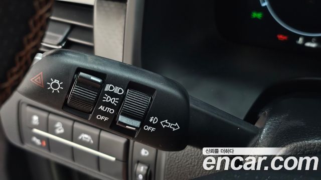 KG Mobility (SsangYong) Rexton Sports Khan Diesel 2.2 2WD Noblesse 2022 — фото 30