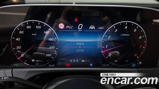 Mercedes-Benz E-Class (W214) E200 Avantgarde 2025 — фото 8