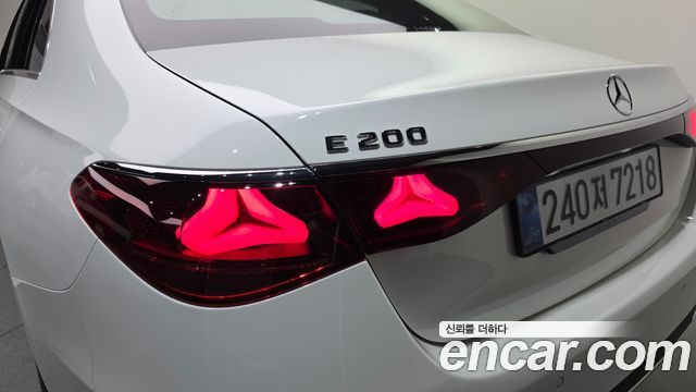 Mercedes-Benz E-Class (W214) E200 Avantgarde 2025 — фото 23