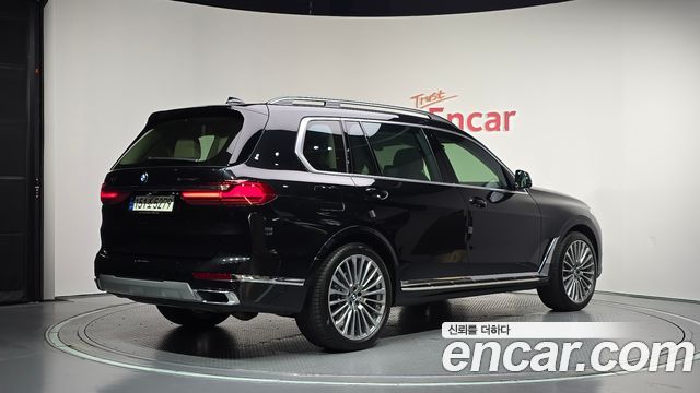 BMW X7 (G07) xDrive 40i Design Pure Excellence 6-Seater 2021 — фото 2