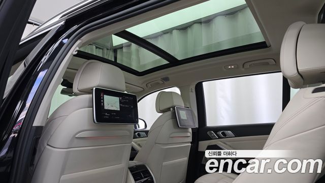 BMW X7 (G07) xDrive 40i Design Pure Excellence 6-Seater 2021 — фото 16